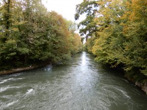 Limmat beim Kraftwerk Höngg