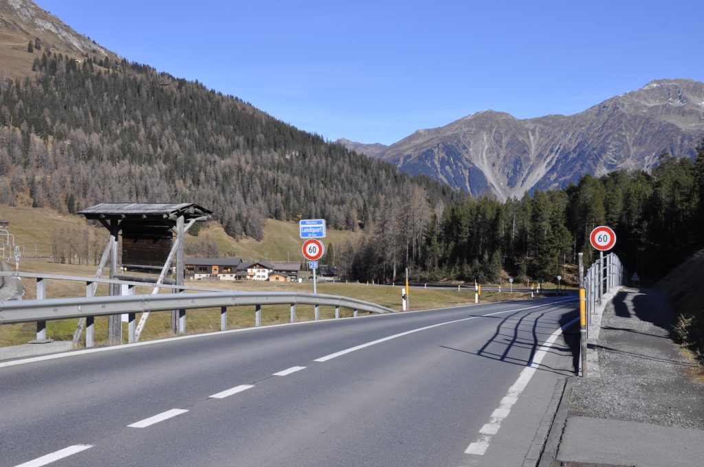 Strasse Richtung Klosters