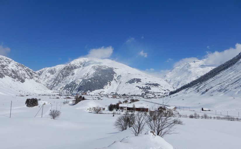 Ausblick auf Andermatt und den Gütsch