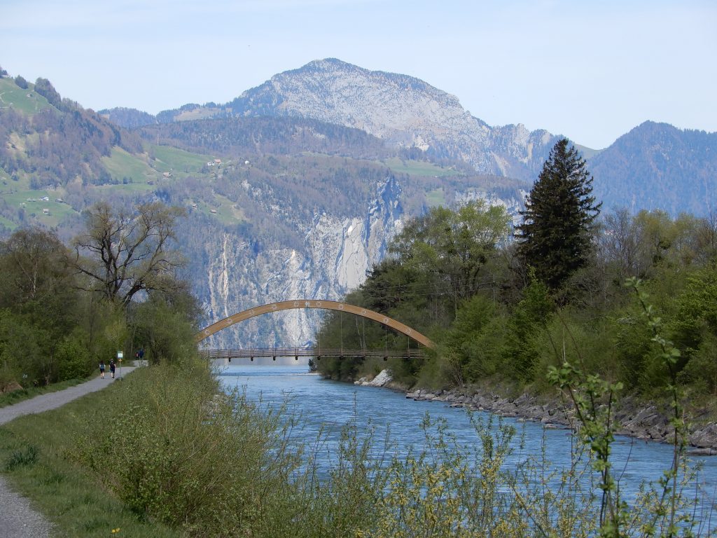 Reusssteg bei Flüelen