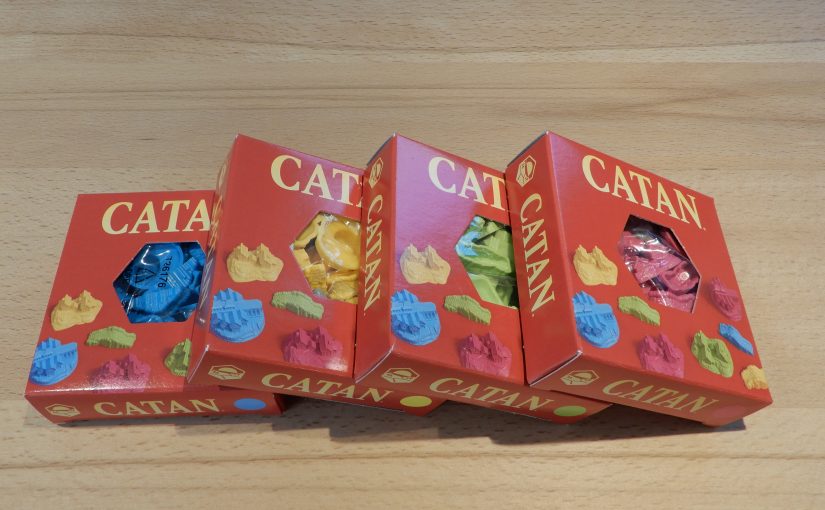 Spielfiguren in alternativen Farben für Catan Catan - Die Verpackungen der Spielfiguren in alternativen Farben
