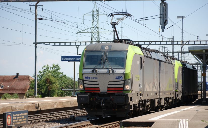 Re 475 409
