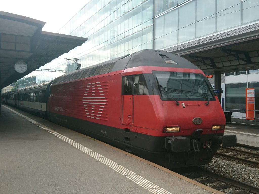 Re 460 063
