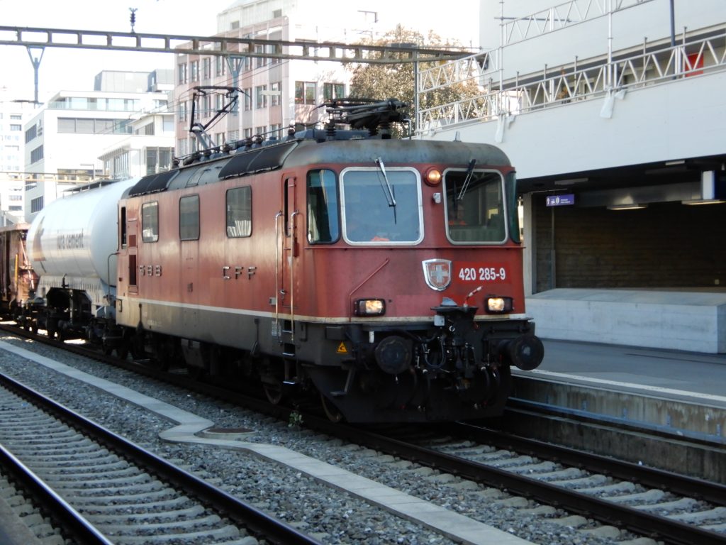 Re 420 285