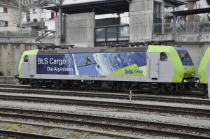 Re 485 013