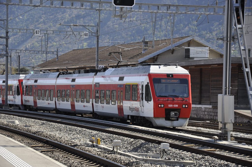 RABe 525 039
