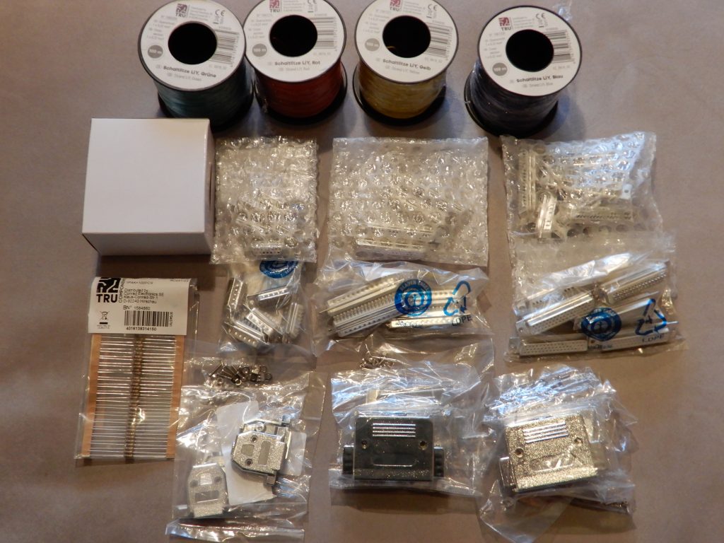 Material für den Ausbau und das Stellpult